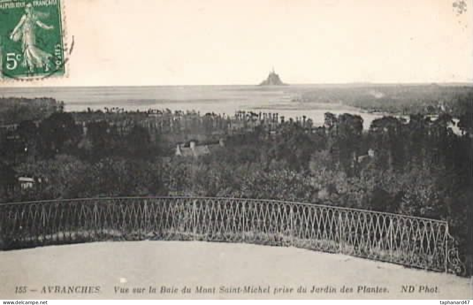 . 50 . AVRANCHES . Vue Sur La Baie Du Mt.-St-Michel Prise Du Jardin Des Plantes . - Avranches