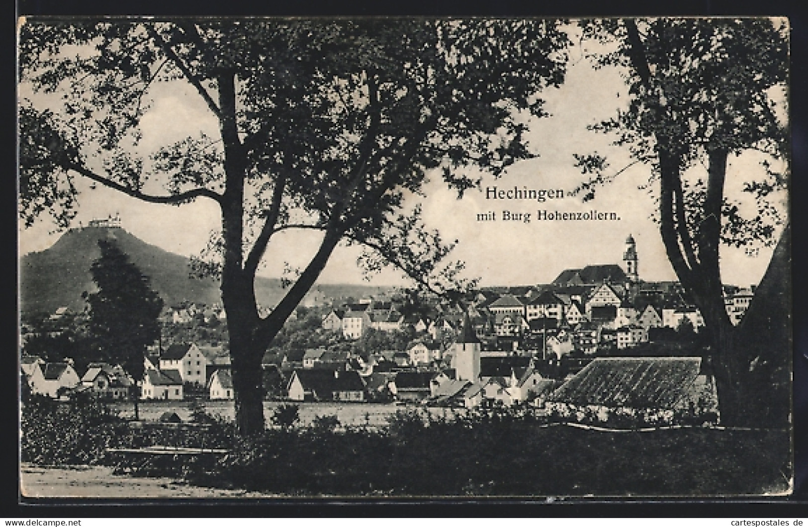 AK Hechingen, Ortsansicht Mit Burg Hohenzollern  - Hechingen