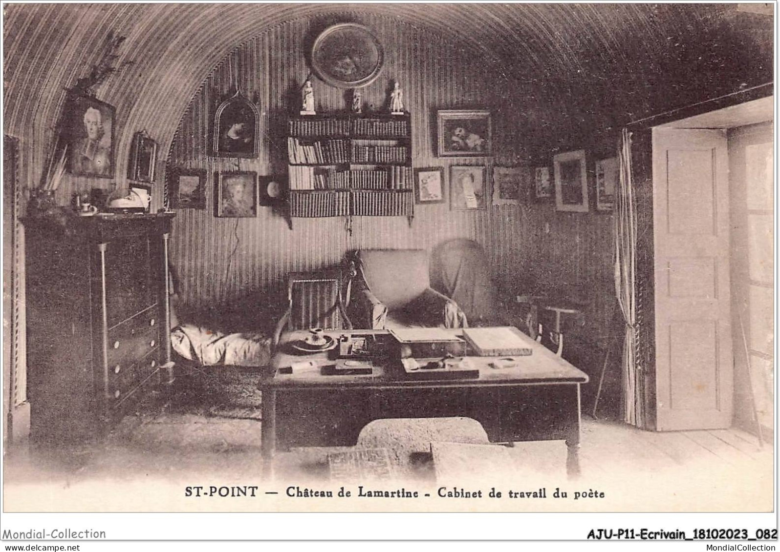 AJUP11-1015 - ECRIVAIN - ST-point - Château De LAMARTINE - Cabinet De Travail Du Poète  - Schrijvers