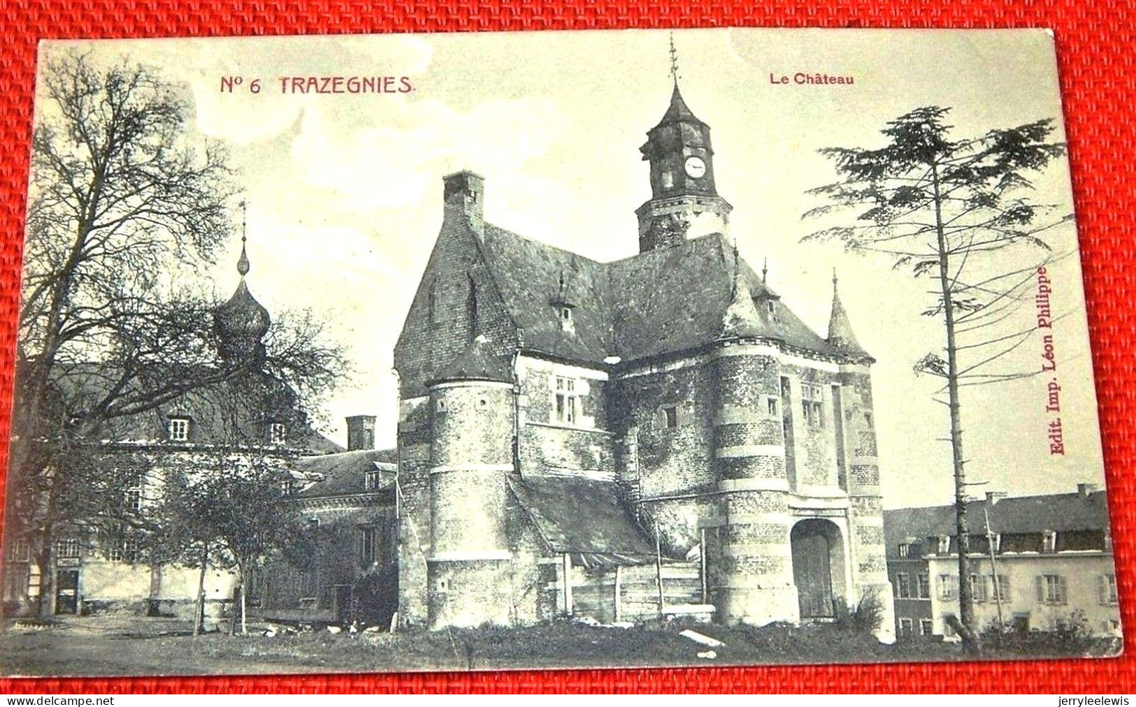 TRAZEGNIES  -  Le Château - Courcelles