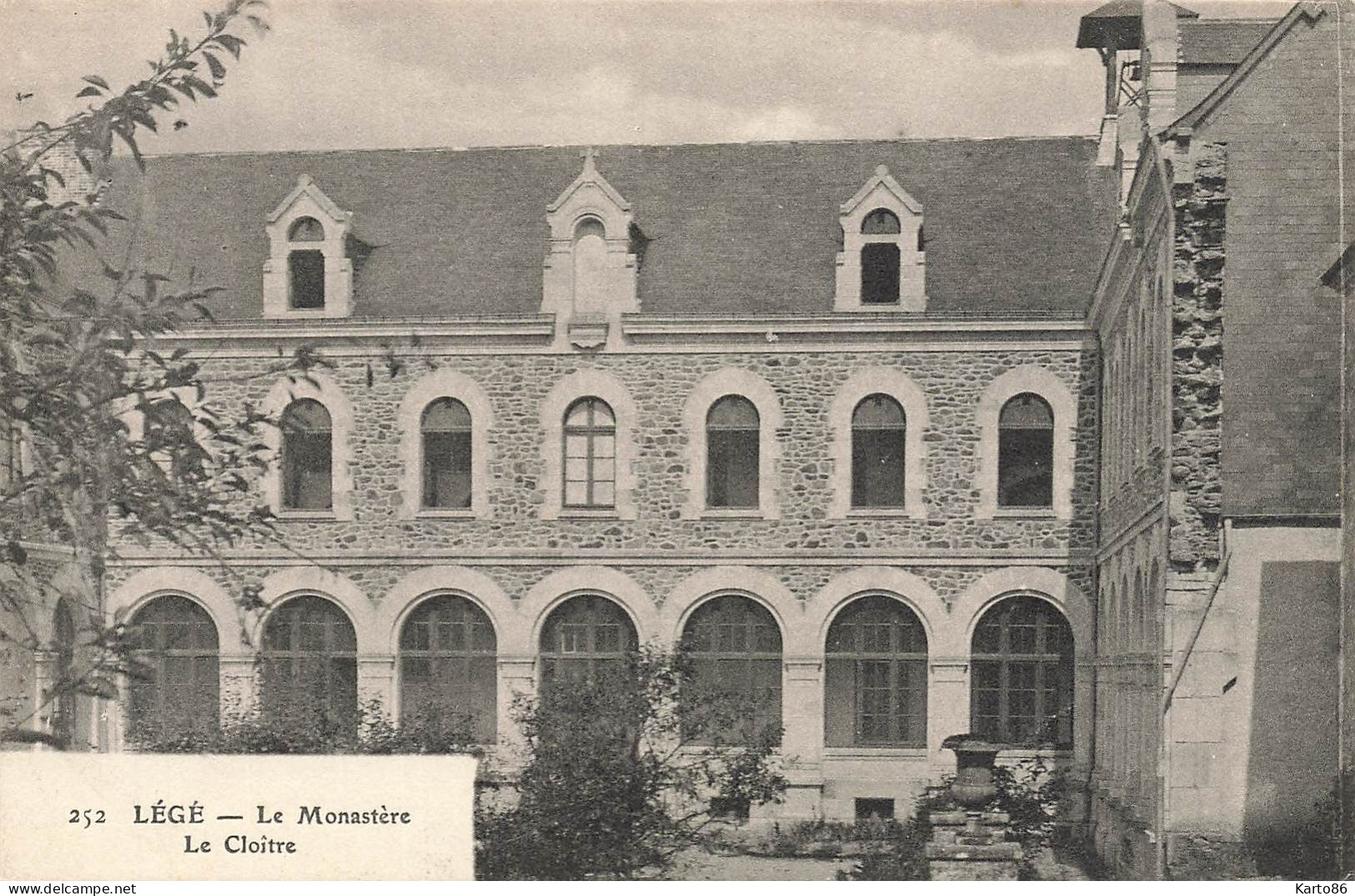 Legé * Le Monastère , Le Cloitre - Legé