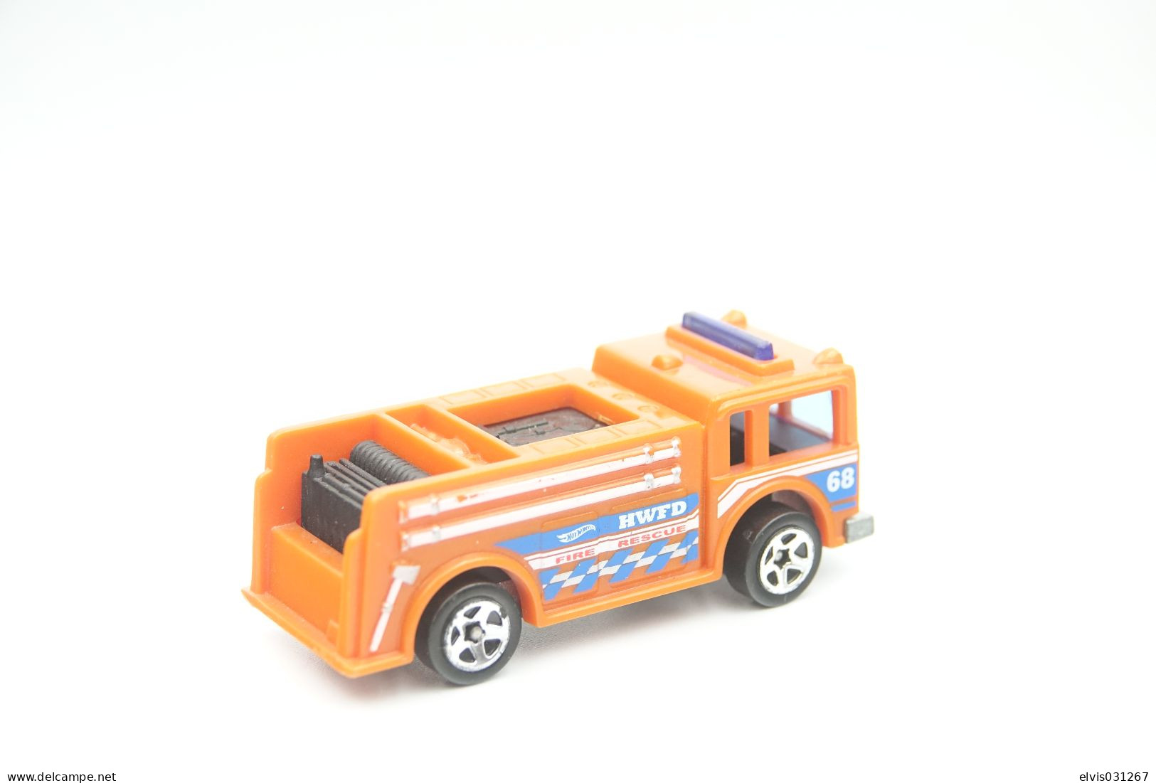 Hot Wheels Mattel Fire Eater Fire Truck -  Issued 2015 , Scale 1/64 - Matchbox (Lesney)