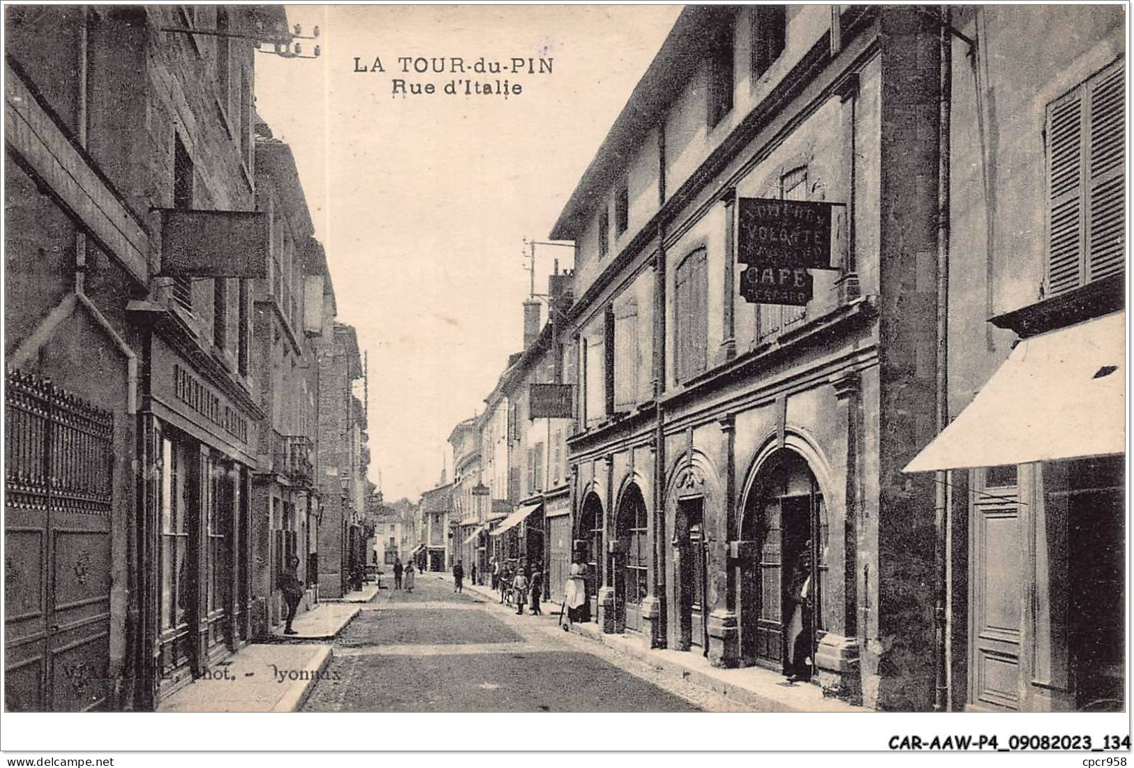 CAR-AAWP4-38-0322 - LA TOUR-DU-PIN - Rue D'italie - La Tour-du-Pin