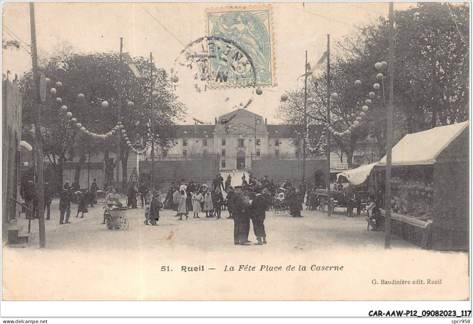 CAR-AAWP12-92-0977 - RUEIL - La Fête Place De La Caserne - Rueil Malmaison