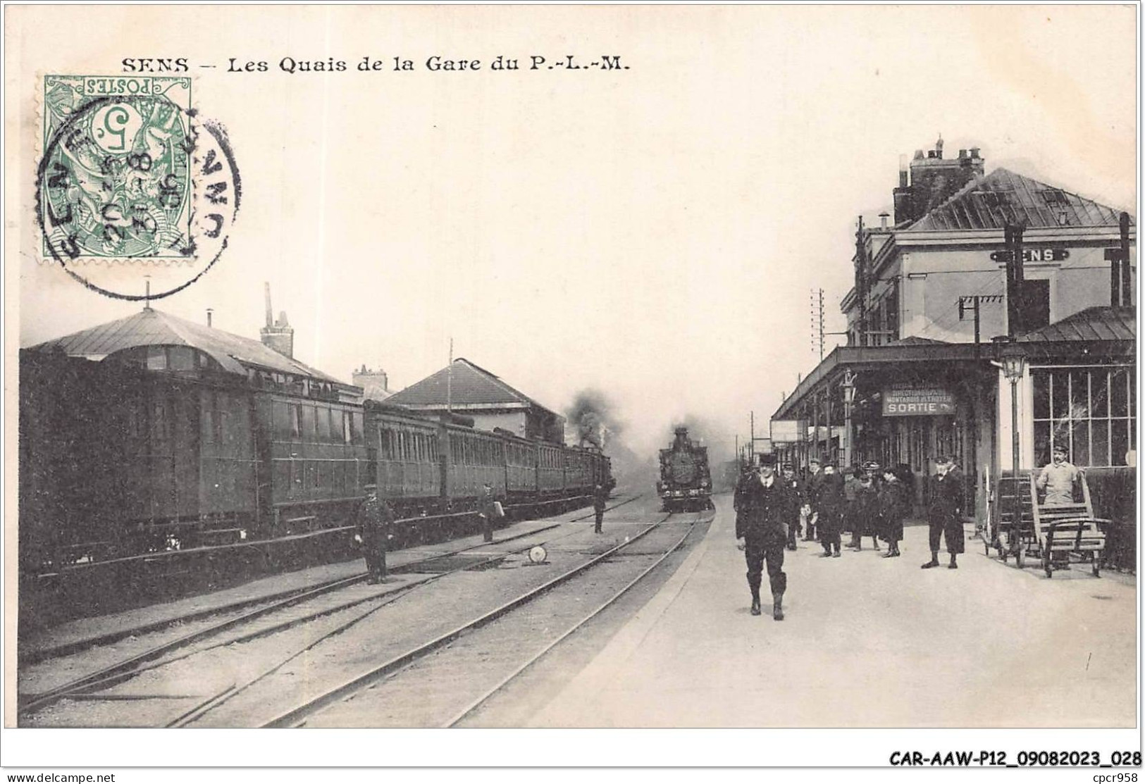 CAR-AAWP12-89-0932 - SENS - Les Quais De La Gare Du P L M - Sens