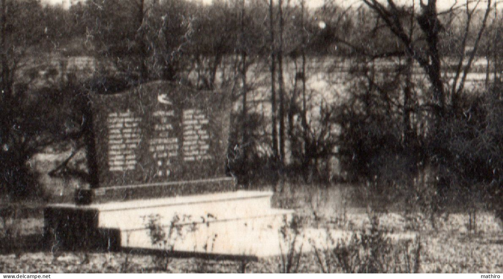 POGNY -Photo , Monument à Gauche ,bataille De Pogny 12 Juin 1940 - Other & Unclassified