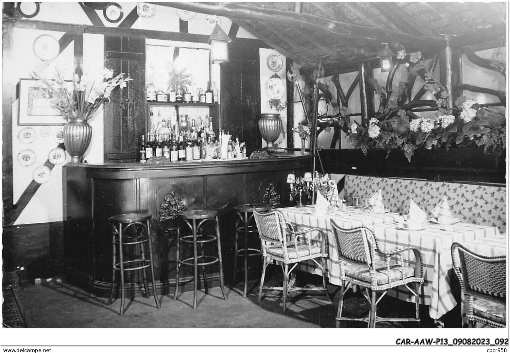 CAR-AAWP13-92-1036 - RUEIL-MALMAISON - Le Bar Intérieur - Rueil Malmaison