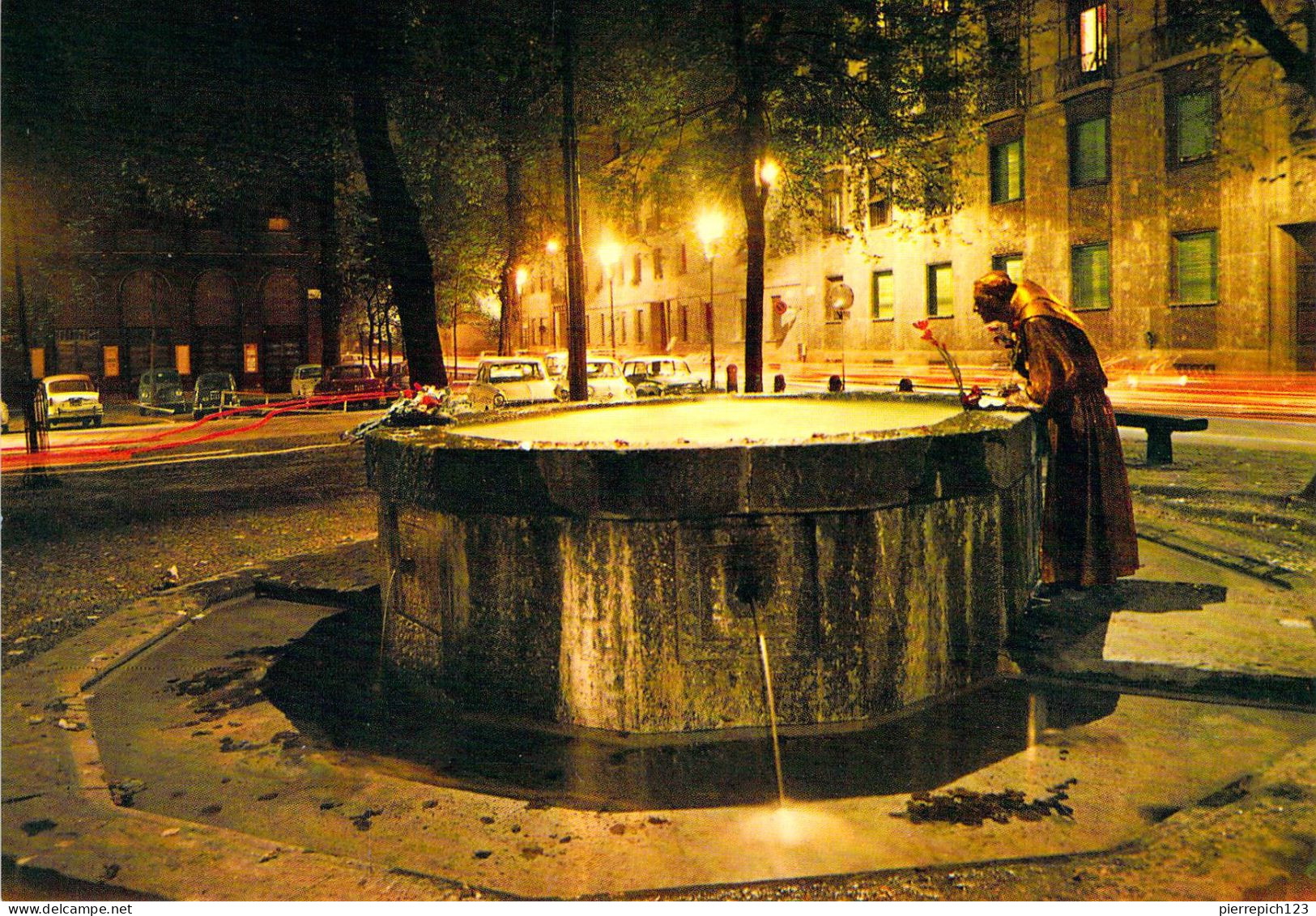 Milan - La Nuit - La Fontaine De Saint François - Milano (Milan)