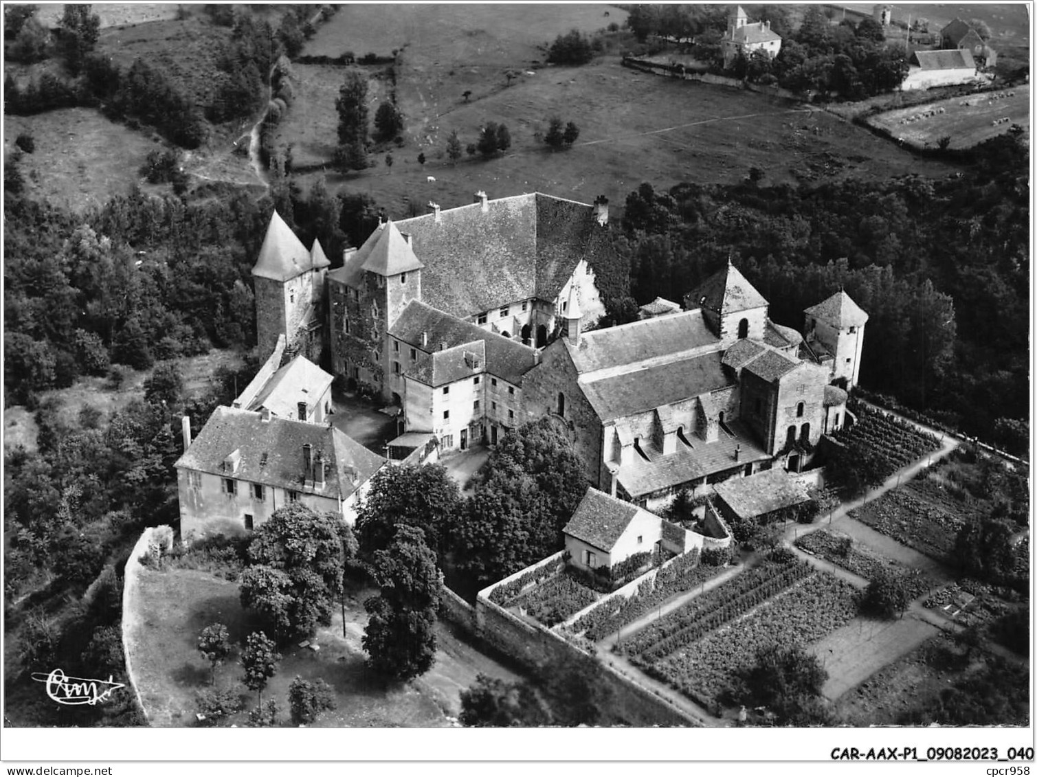 CAR-AAX-P1-03-0021 - CHANTELLE - Vue Aerienne - Le Chateau - Autres & Non Classés