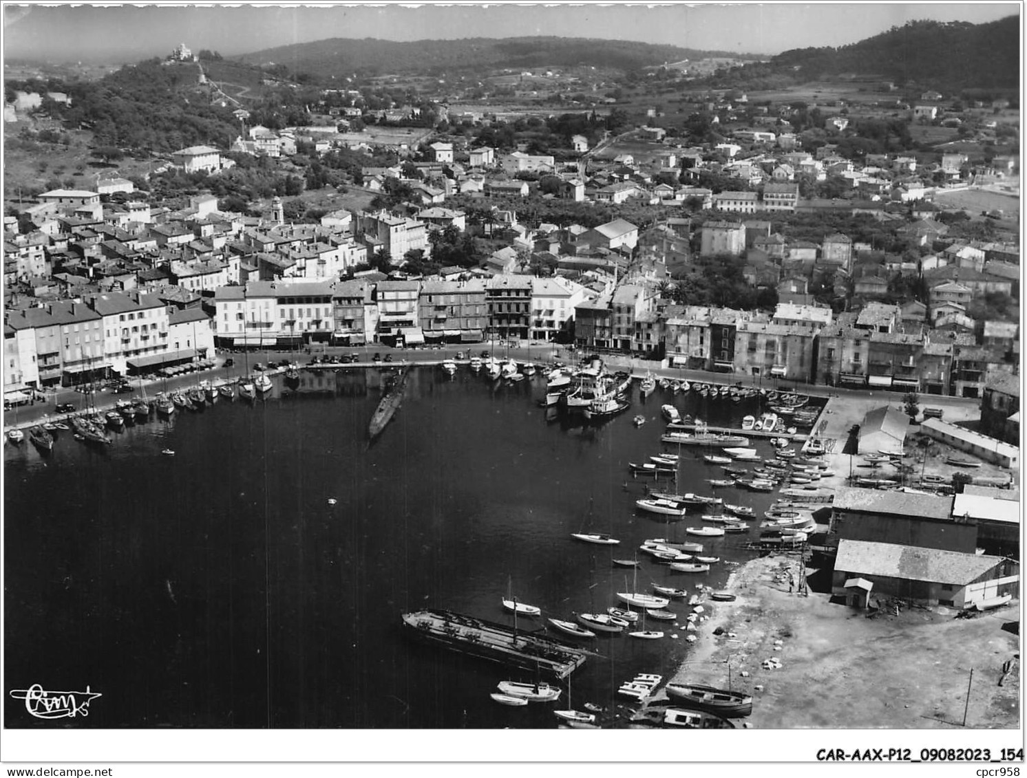 CAR-AAX-P12-83-0945 - ST-TROPEZ - Vue Aerienne - Sur Le Port Et La Ville - Saint-Tropez