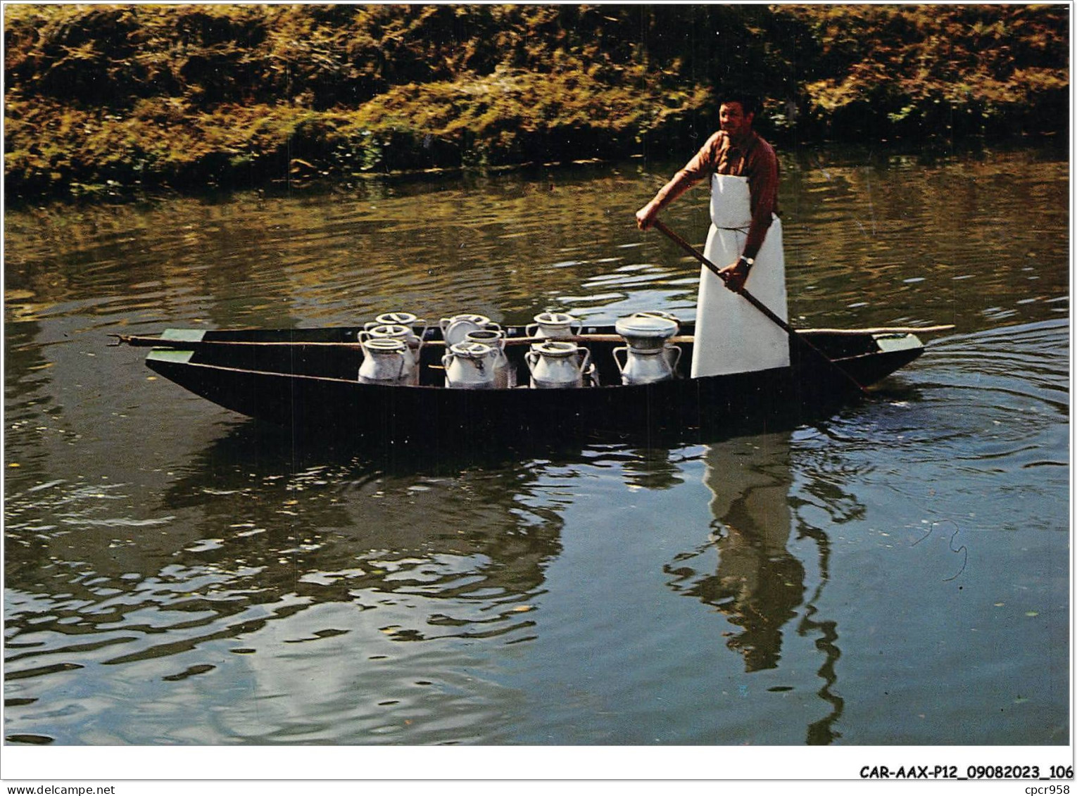 CAR-AAX-P12-79-0921 - Dans Le Venise Verte  -  Le Transport Du Lait - Autres & Non Classés