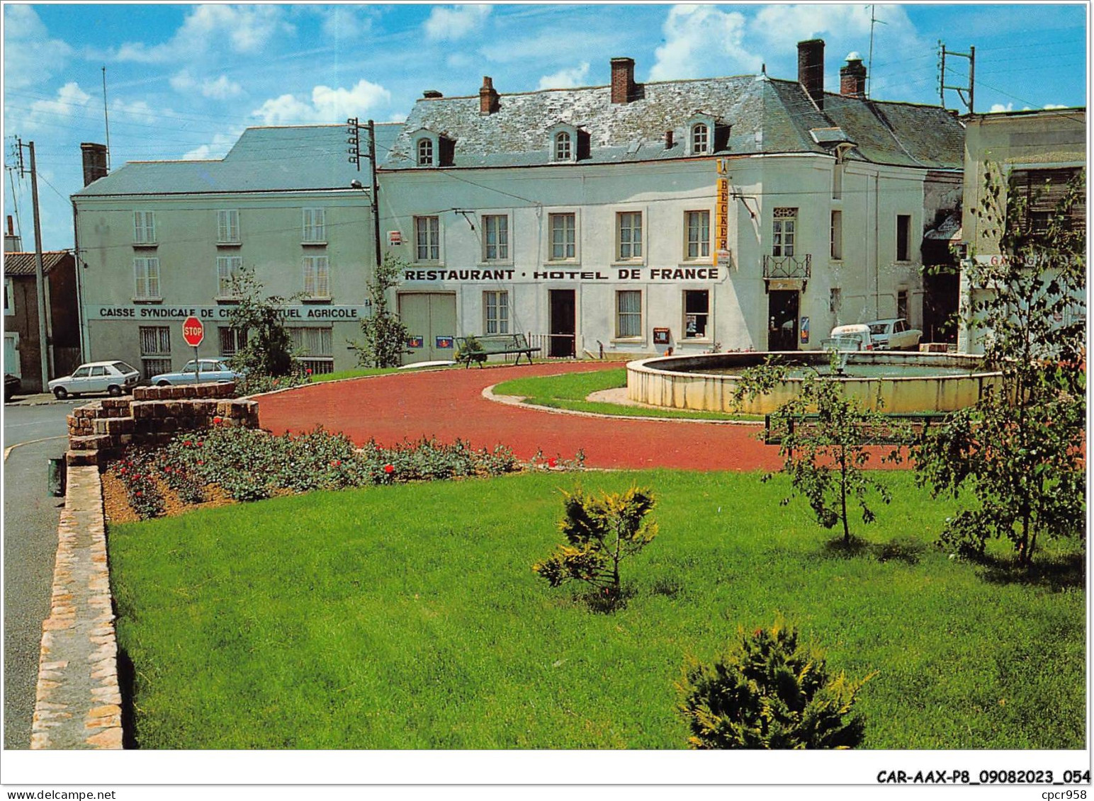 CAR-AAX-P8-49-0584 - CHEMILLE - Place Du Chateau  - Le Jardin Public - Chemille