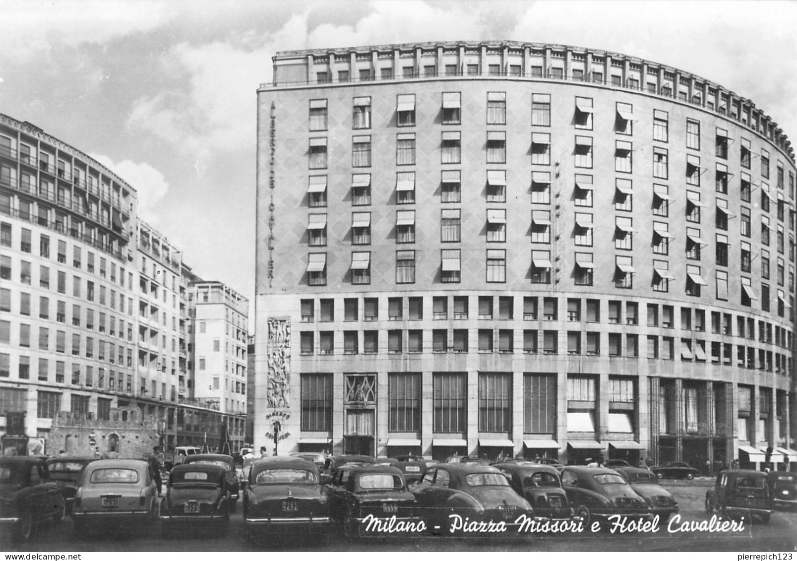 Milan - Place Missori Et Hôtel Altar - Milano (Mailand)