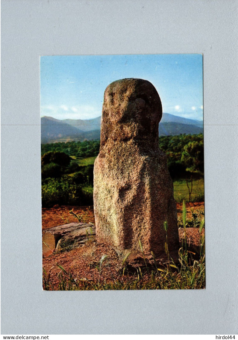 Corse (20) : Statue-menhirs Filitosa IX - Dolmen & Menhirs