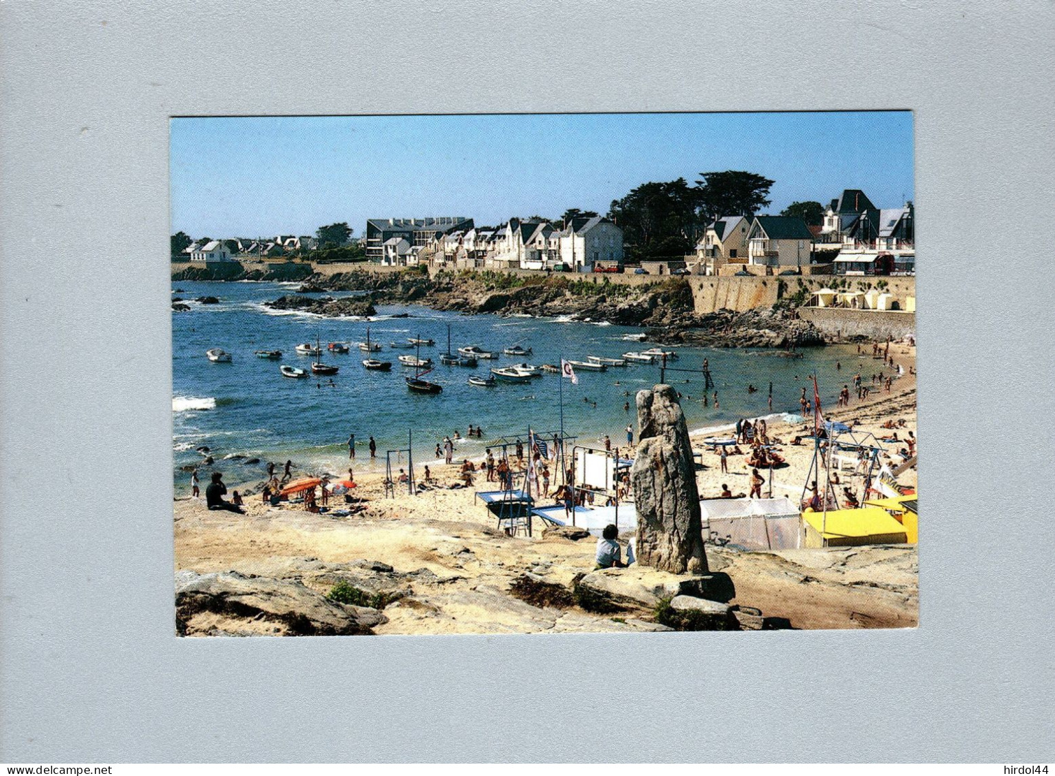 Batz Sur Mer (44) : La Plage Saint Michel Et Son Menhir - Dolmen & Menhirs