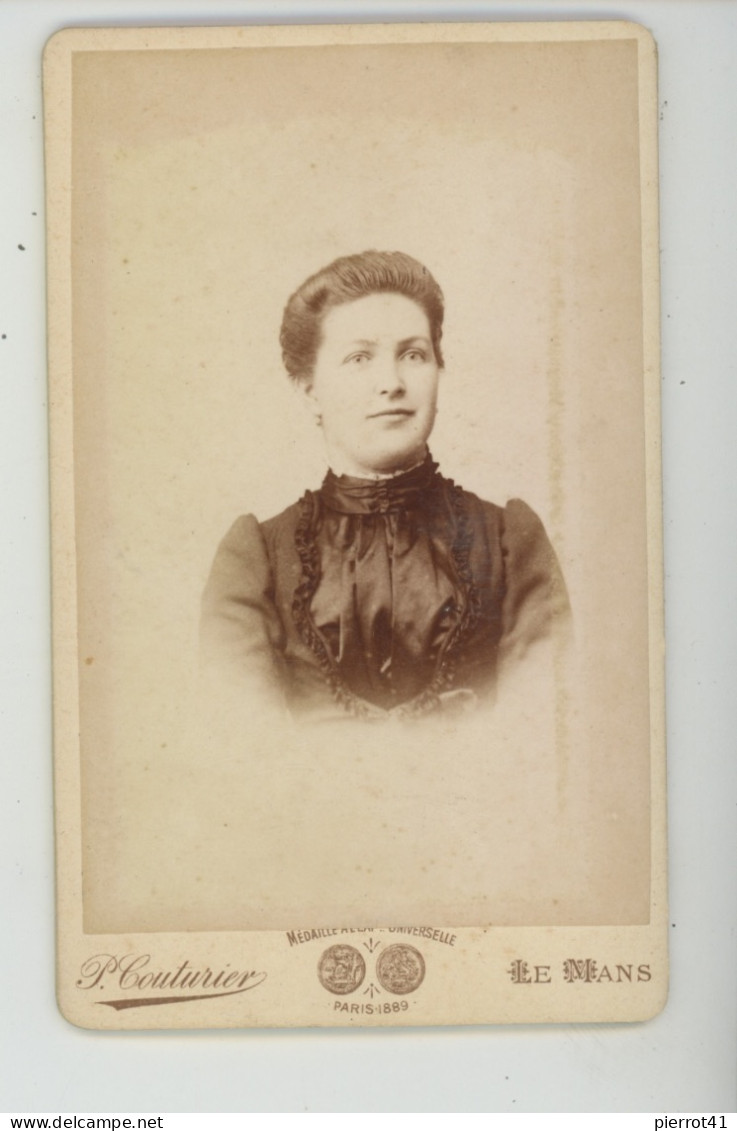 PHOTOS ORIGINALES - CDV AV. 1900 - Portrait Femme élégante - Photo COUTURIER , LE MANS - Alte (vor 1900)