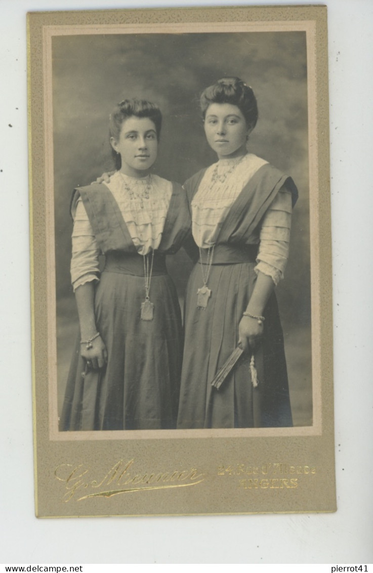 PHOTOS ORIGINALES - CDV AV. 1900 - Portrait Jeunes Filles élégantes - Photo G. MEUNIER à ANGERS - Ancianas (antes De 1900)