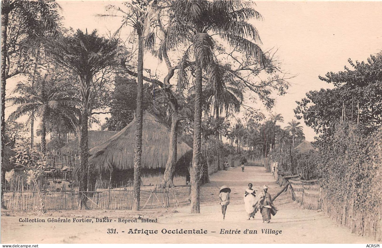 Guinee Afrique Occidentale  L Entree D Un Village ( Scan Recto Verso)NONO0005 - Guinee