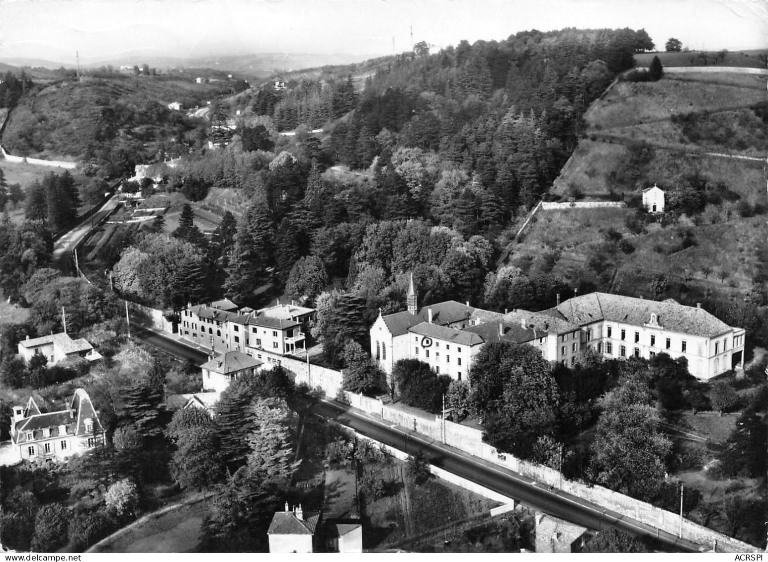 38 Vienne  Pensionnat Notre-Dame De Bon Accueil       (Scan R/V) N°   13   \NAD007 - Vienne