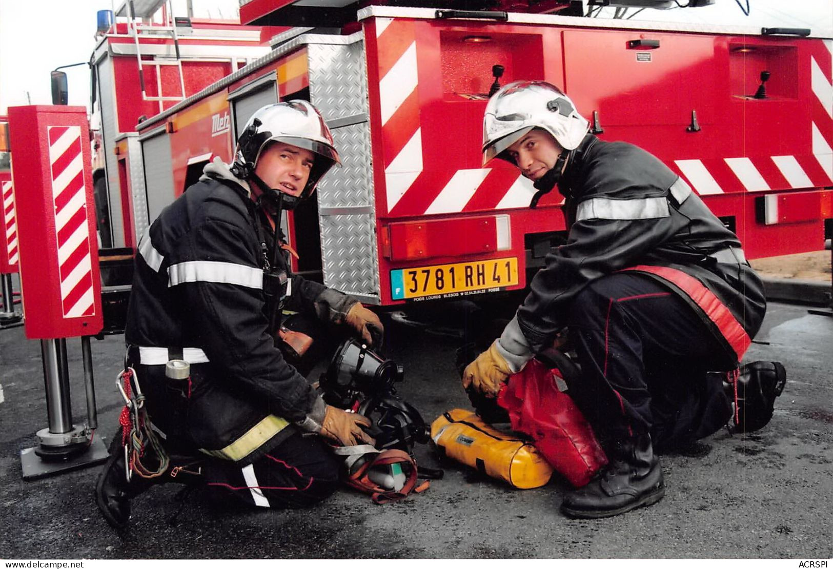 France Blois Rangement Du Materiel Apres L Incendie Du Bowling  (scan Recto Verso ) Nono0047 - Blois