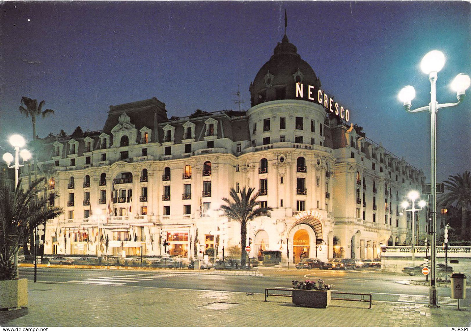 NICE Sur La Promenade Des Anglais L Hotel Negresco A La Tombee De La Nuit(SCAN RECTO VERSO)NONO0098 - Cafés, Hotels, Restaurants