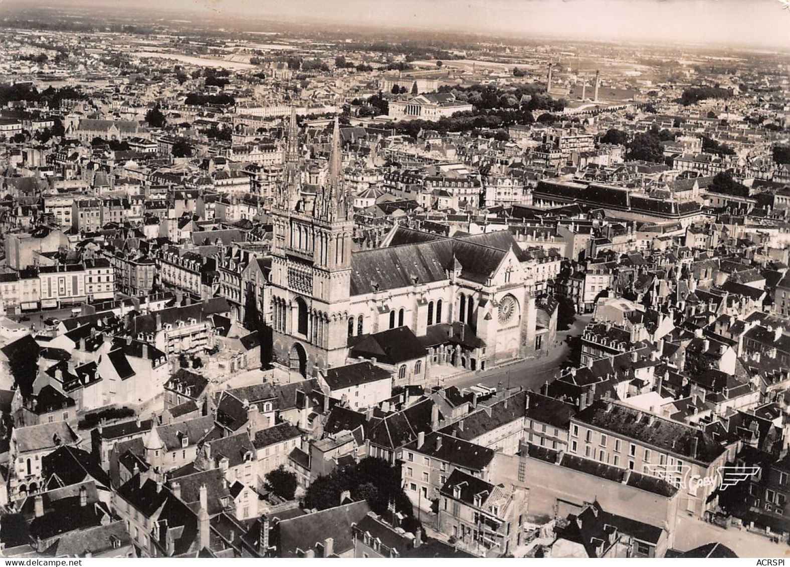 49 ANGERS La Cathedrale Vue Aerienne   28 (scan Recto Verso)nono0119 - Angers