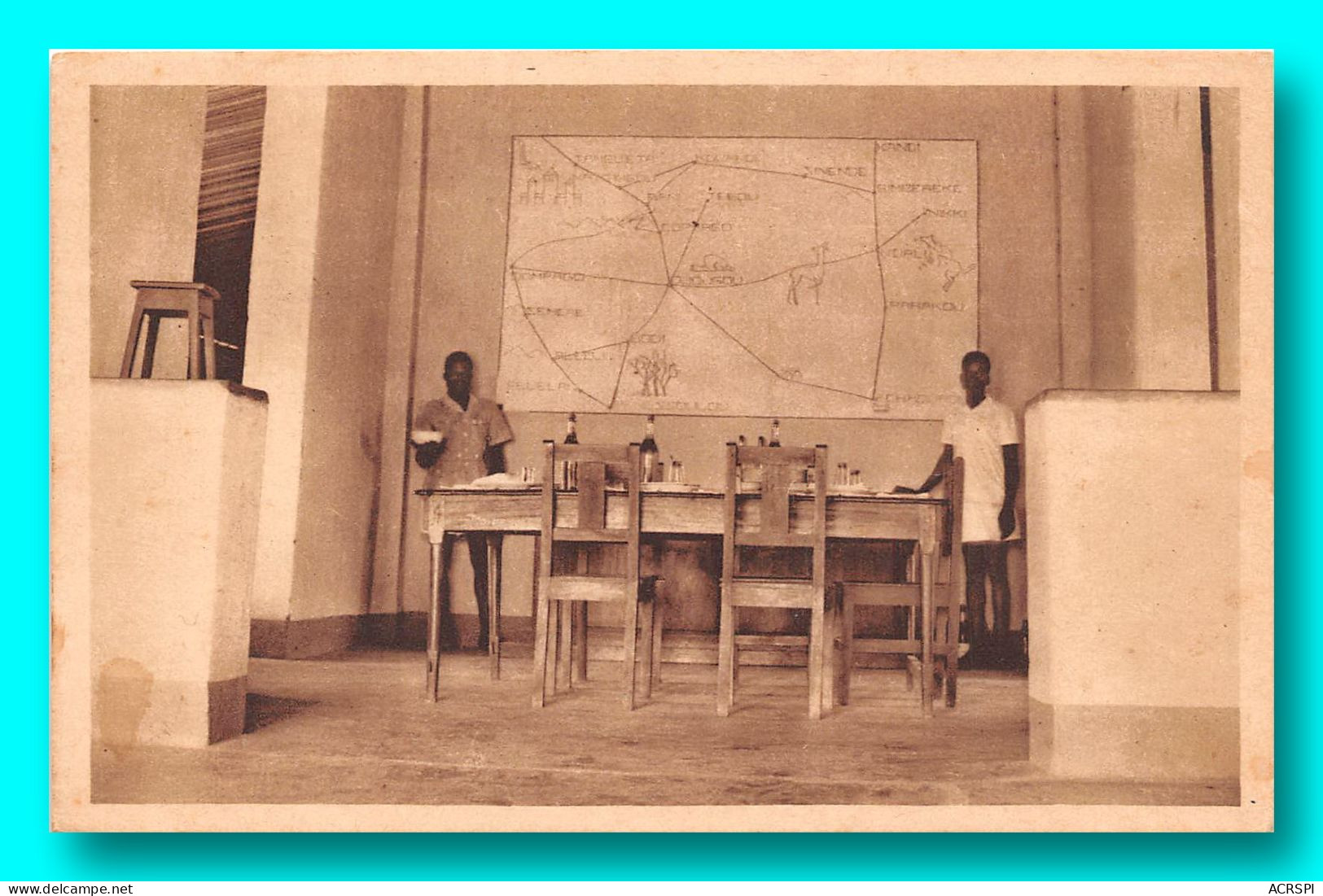 BENIN  Haut-Dahomey  DJOUGOU Interieur Du Campement 35   (scan Recto-verso) OO 0905 - Benin