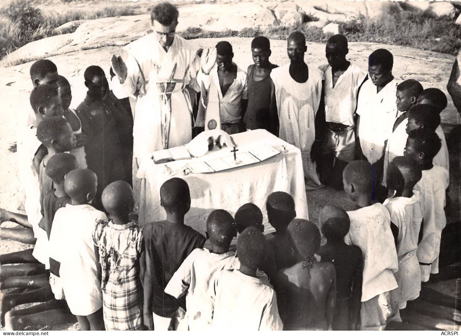 CAMEROUN  Messe Dans Village MOUNDANG Missionnaire Des Oblats De Lyon  (scan Recto-verso) OO 0963 - Camerun
