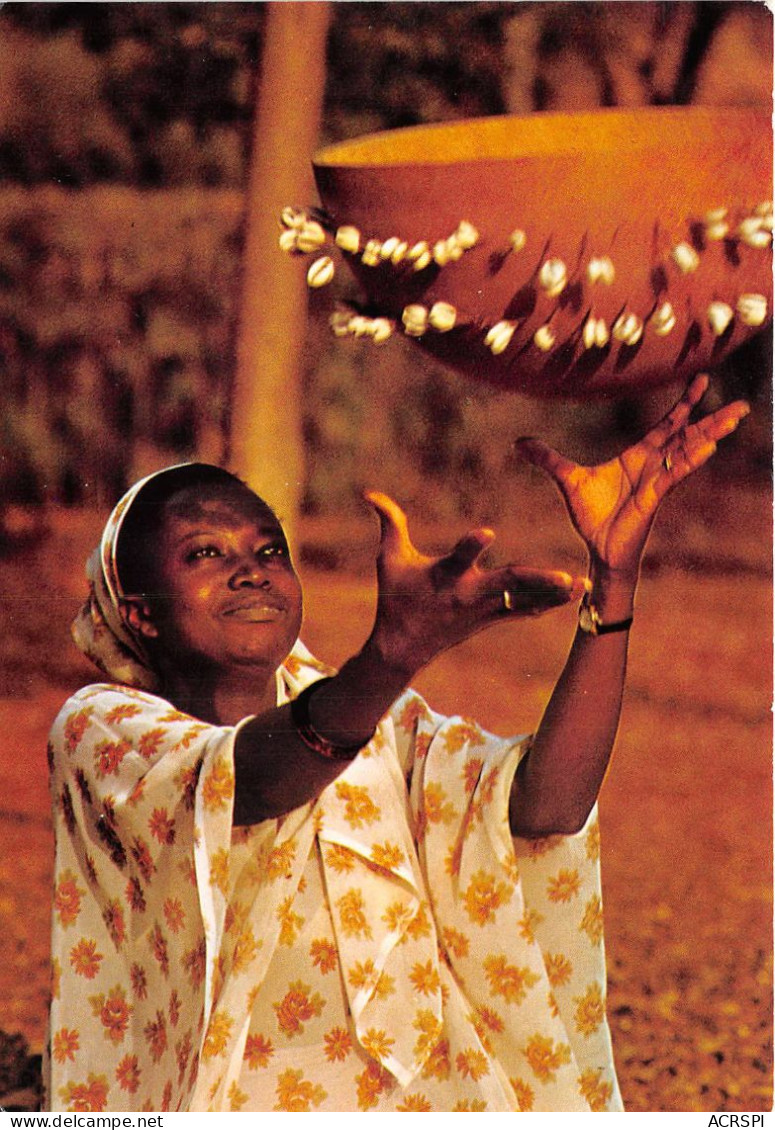MALI  Soudan Francais  SIKASSO Une Jeune Fille Avec La Joie De Vivre (scan Recto-verso) OO 0937 - Mali