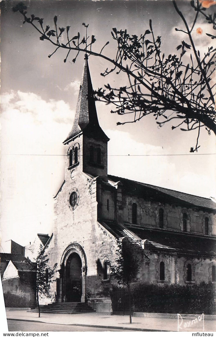 94* JOINVILLE  LE PONT   L Eglise  (CPSM 9x14cm)  RL45,1377 - Joinville Le Pont