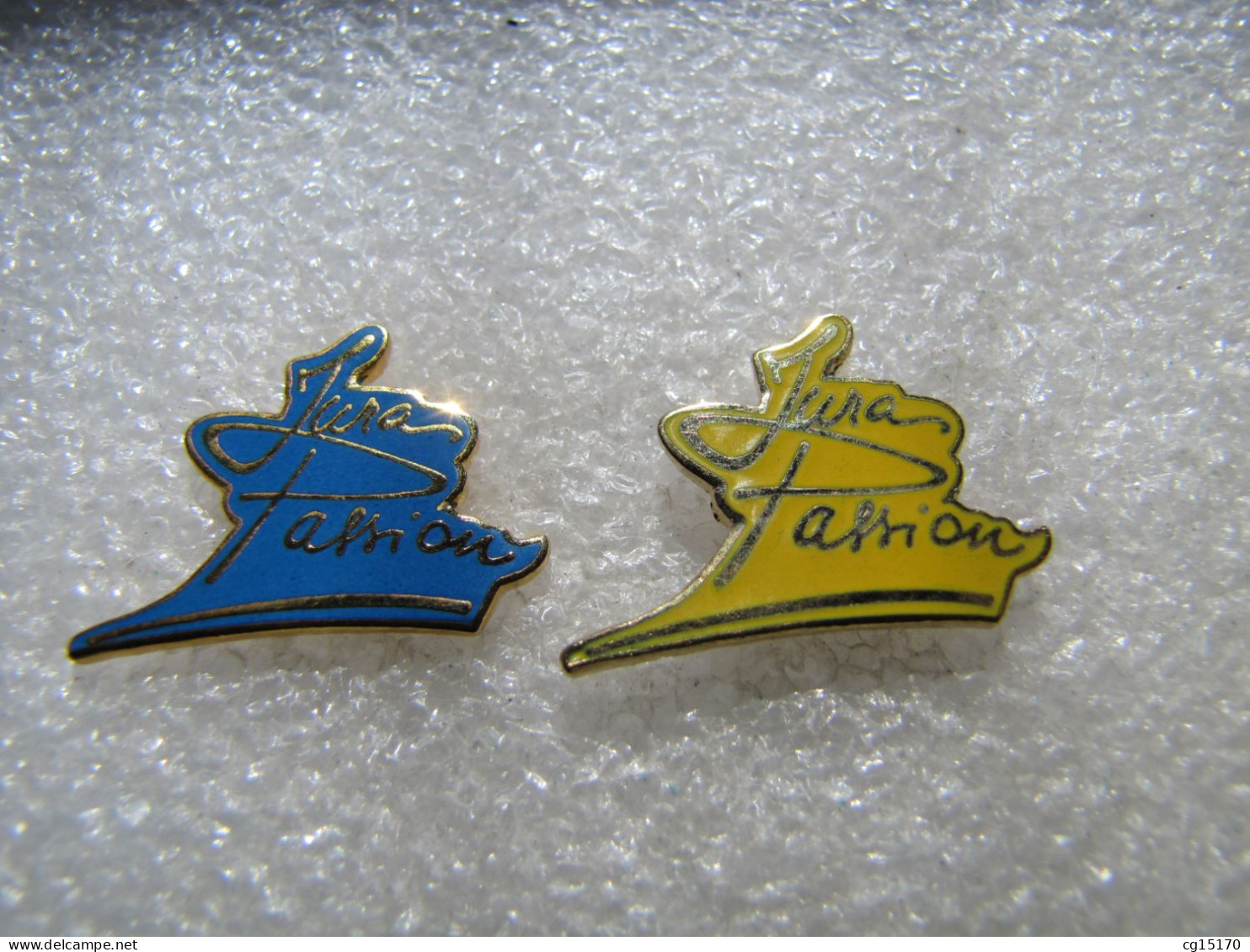 PIN'S   LOT  2    JURA  PASSION  Email Grand Feu - Andere & Zonder Classificatie