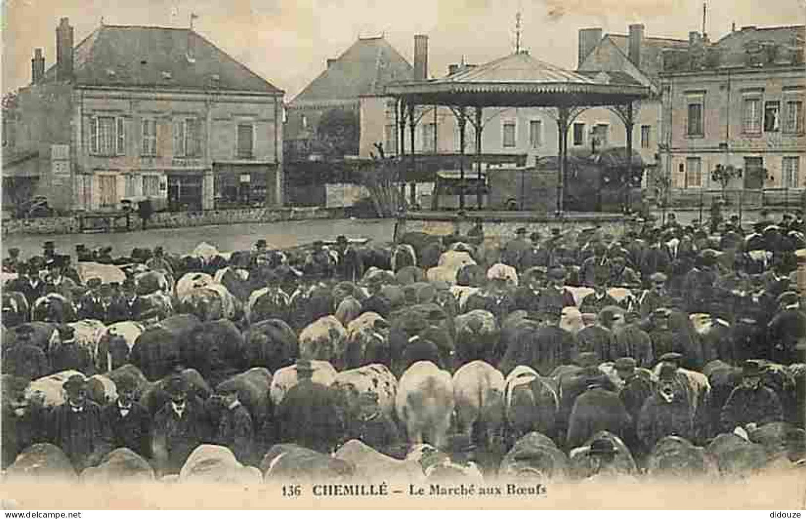 49 - Chemillé - Le Marché Aux Boeufs - Animée - CPA - Voir Scans Recto-Verso - Chemille