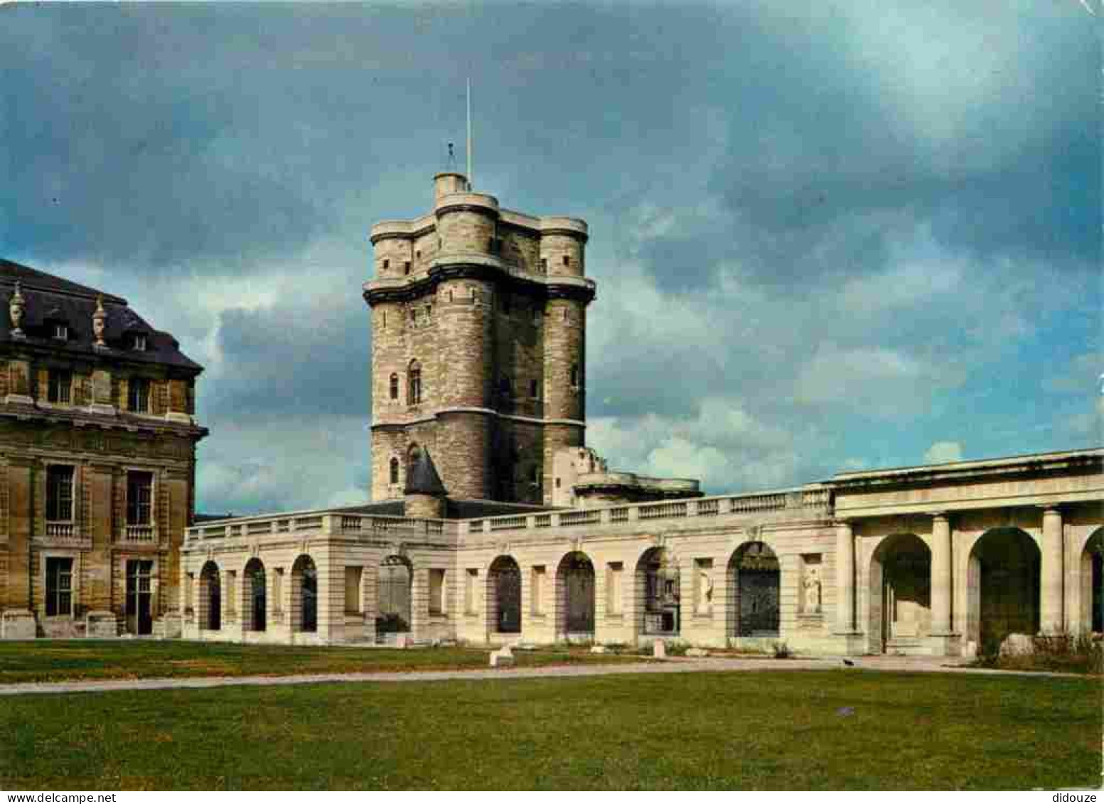 94 - Vincennes - Le Portique Nord Et Le Donjon Du Château - CPM - Voir Scans Recto-Verso - Vincennes