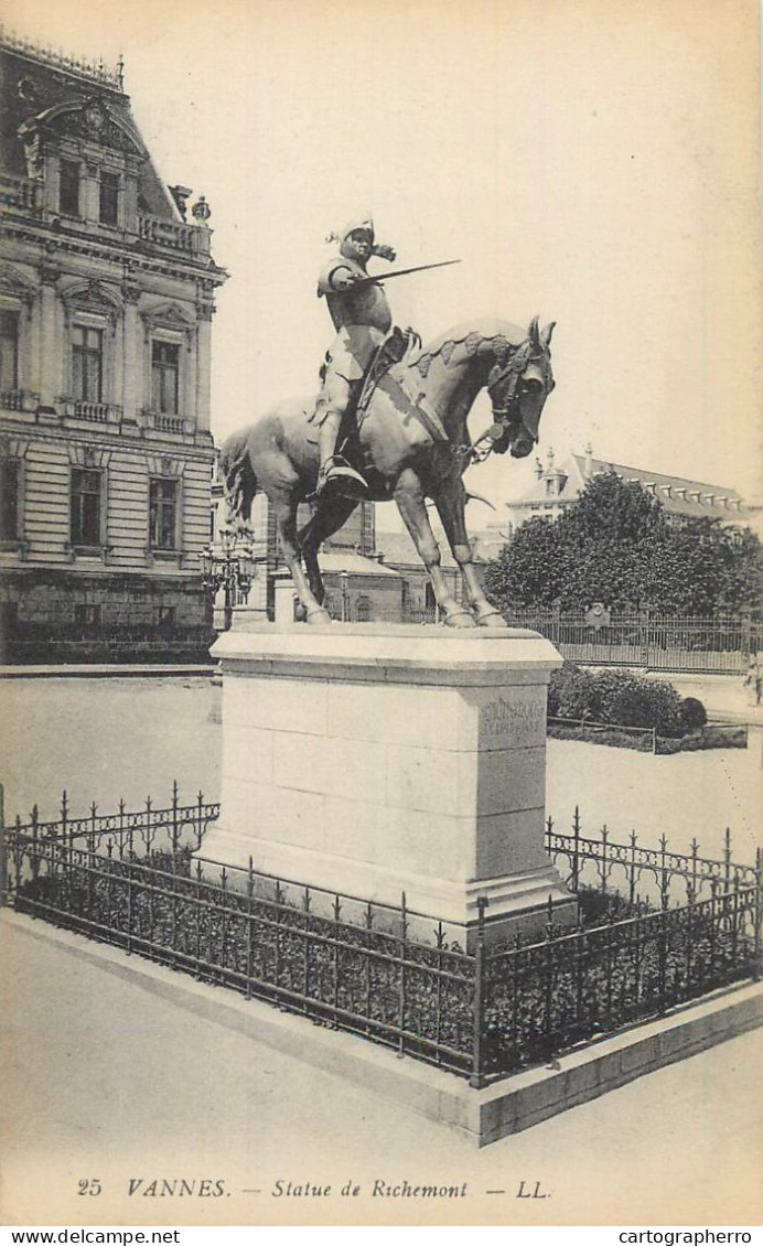 CPA France Vannes Statue De Richemont - Vannes