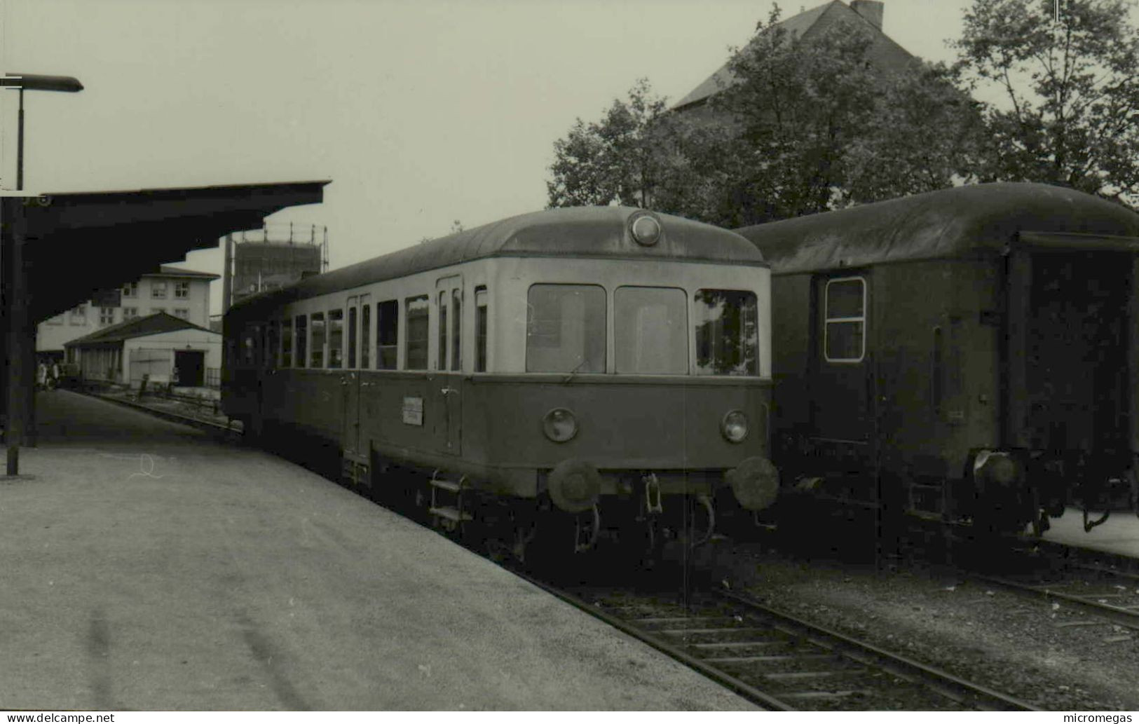 Reproduction - Autorail à Identifier - Treinen