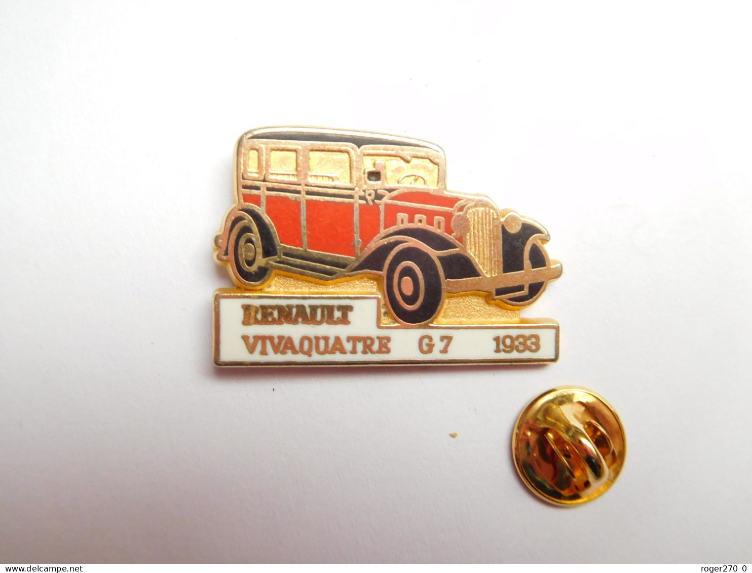 Beau Pin's En Zamac , Auto Renault Vivaquatre G7 1933 , Signé CEF Paris - Renault