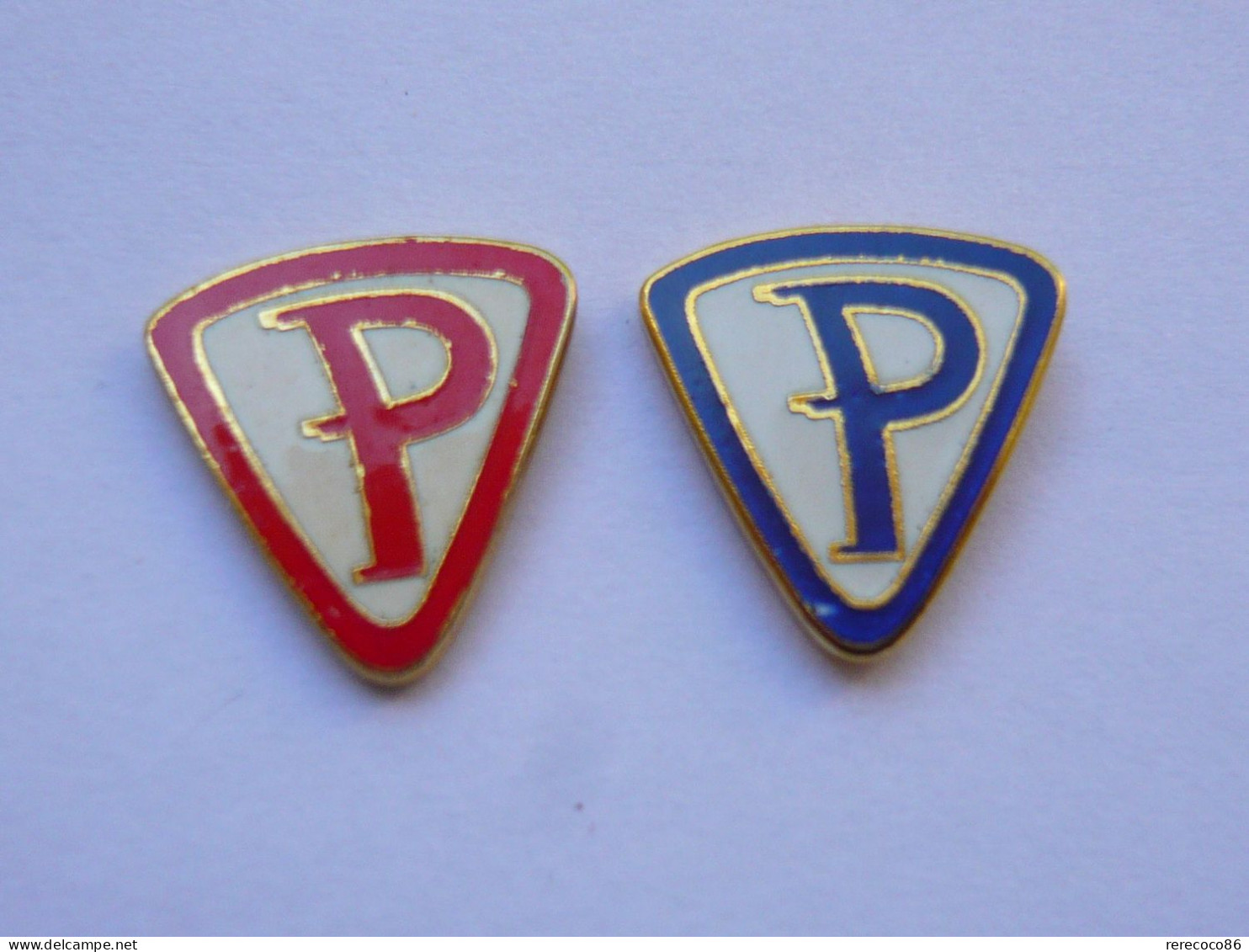 2 Pin S BLASON AUTOMOBILE A DEFINIR Different - Other & Unclassified