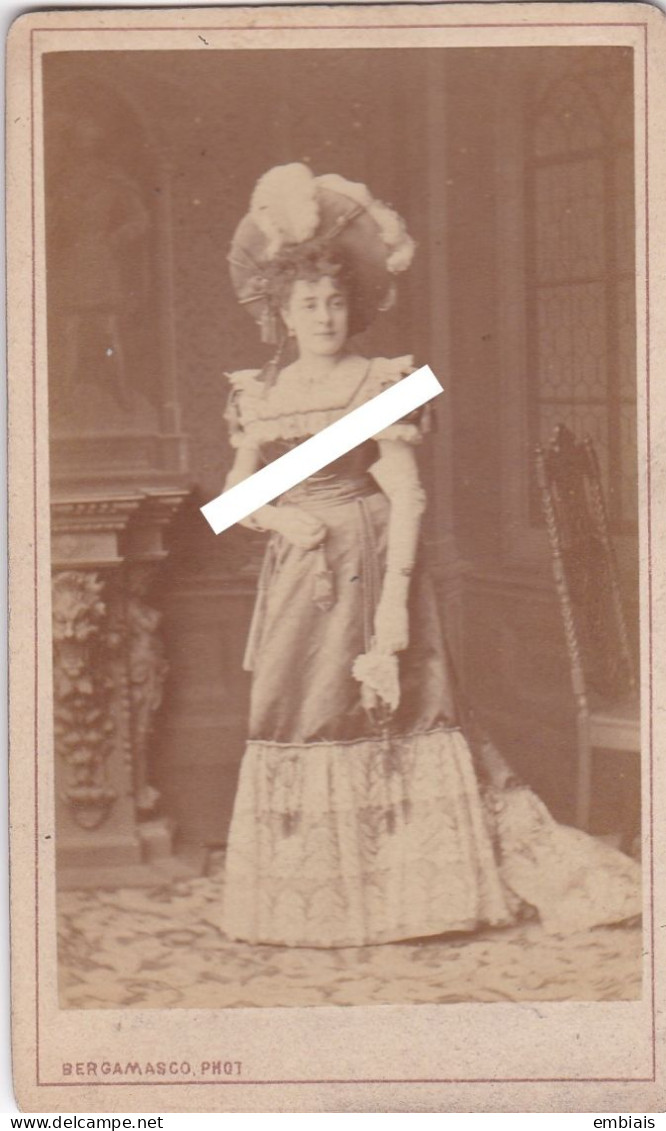 SAINT PETERSBOURG 1860/70 - CDV Photo Originale Artiste Des Théâtres Impériaux De Russie Photographie Ch.BERGASCO - Ancianas (antes De 1900)