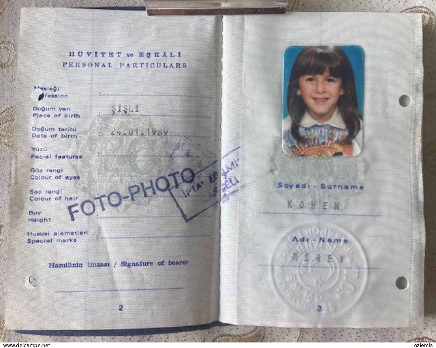 PASSPORT  PASSEPORT  ,SAME WOMAN ,1986-2005 ,USED , AMERICA ,ISRAEL,BULGARIA,,GRECE VISA ,FISCAL - Colecciones