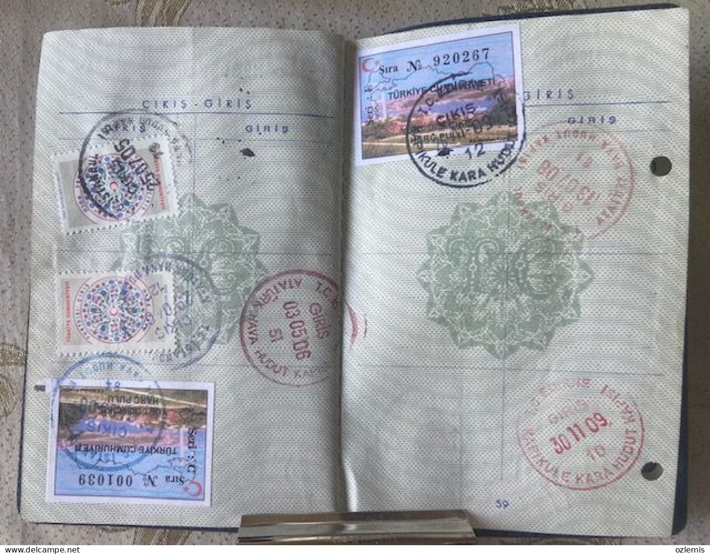 PASSPORT  PASSEPORT  ,SAME WOMAN ,1986-2005 ,USED , AMERICA ,ISRAEL,BULGARIA,,GRECE VISA ,FISCAL