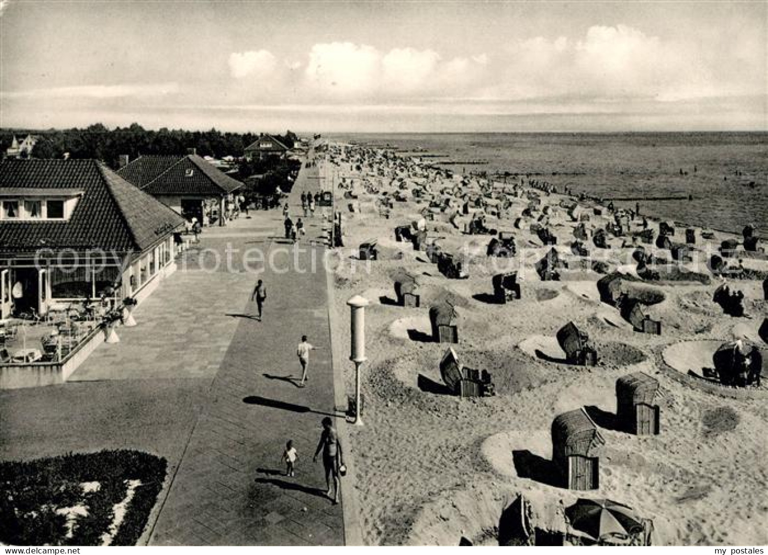 73104655 Groemitz Ostseebad Promenade Mit Strand Groemitz Ostseebad - Grömitz