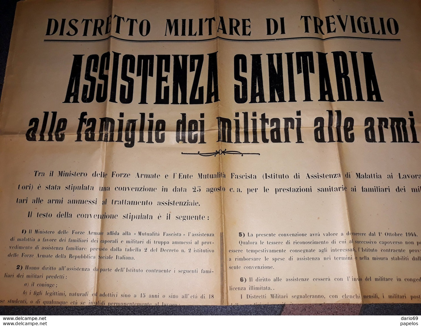1944   MANIFESTO  DISTRETTO MILITARE DI TREVIGLIO  ASSISTENZA SANITARIA ALLE FAMIGLIE DEI MILITARI ALLE ARMI - Affiches
