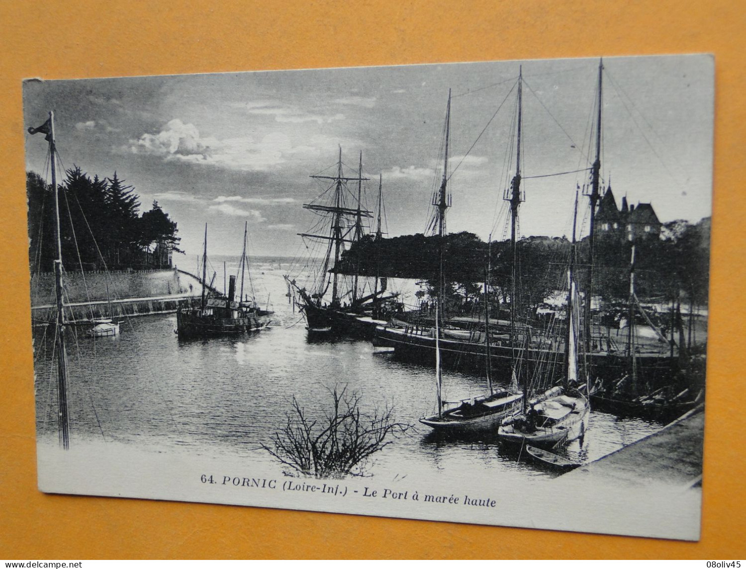 PORNIC -- Le Port à Marée Haute - Bateaux De Pêche - Voiliers 2 Et 3-Mats - Pornic