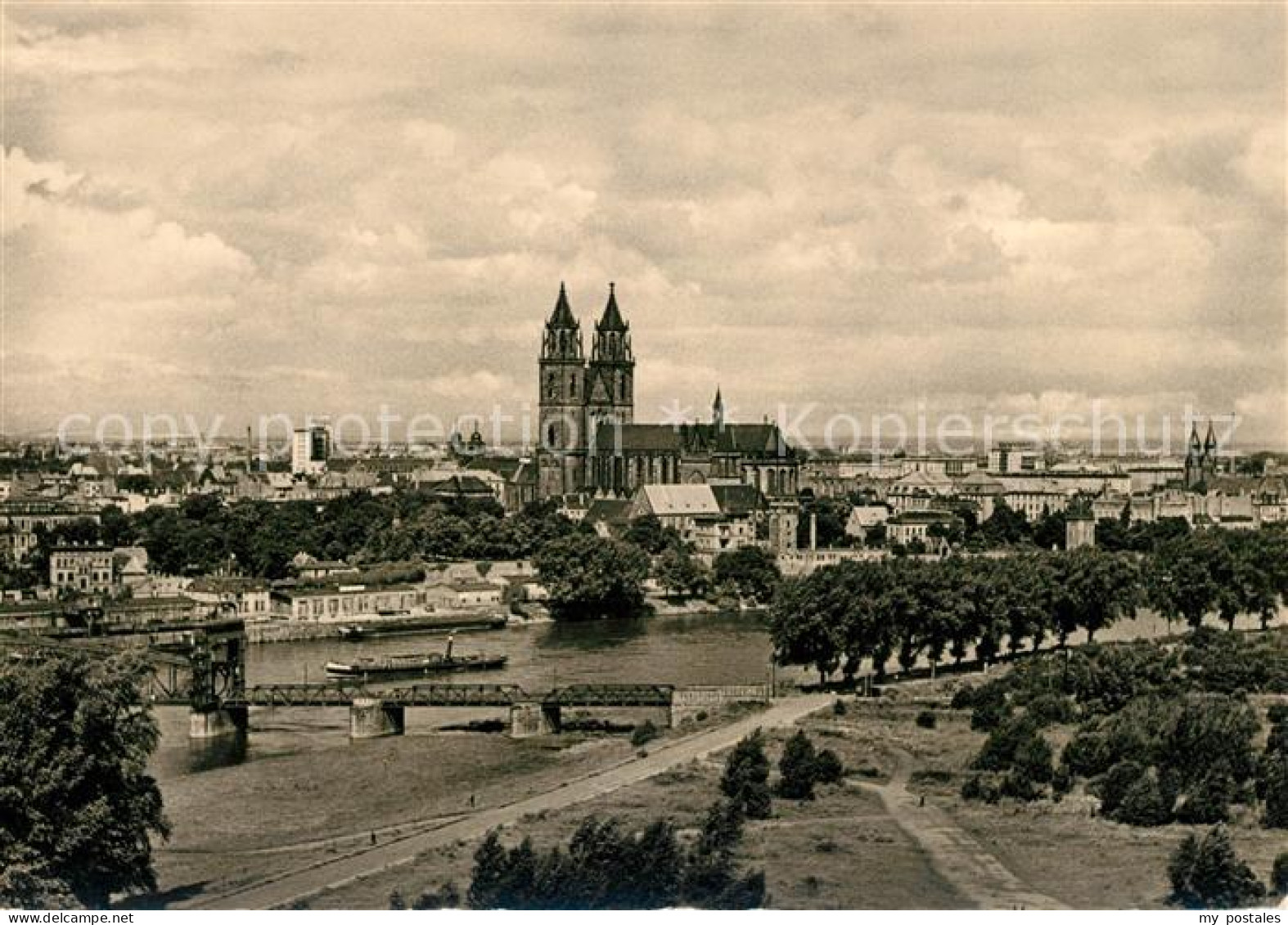 73100699 Magdeburg Dom Panorama Magdeburg - Maagdenburg