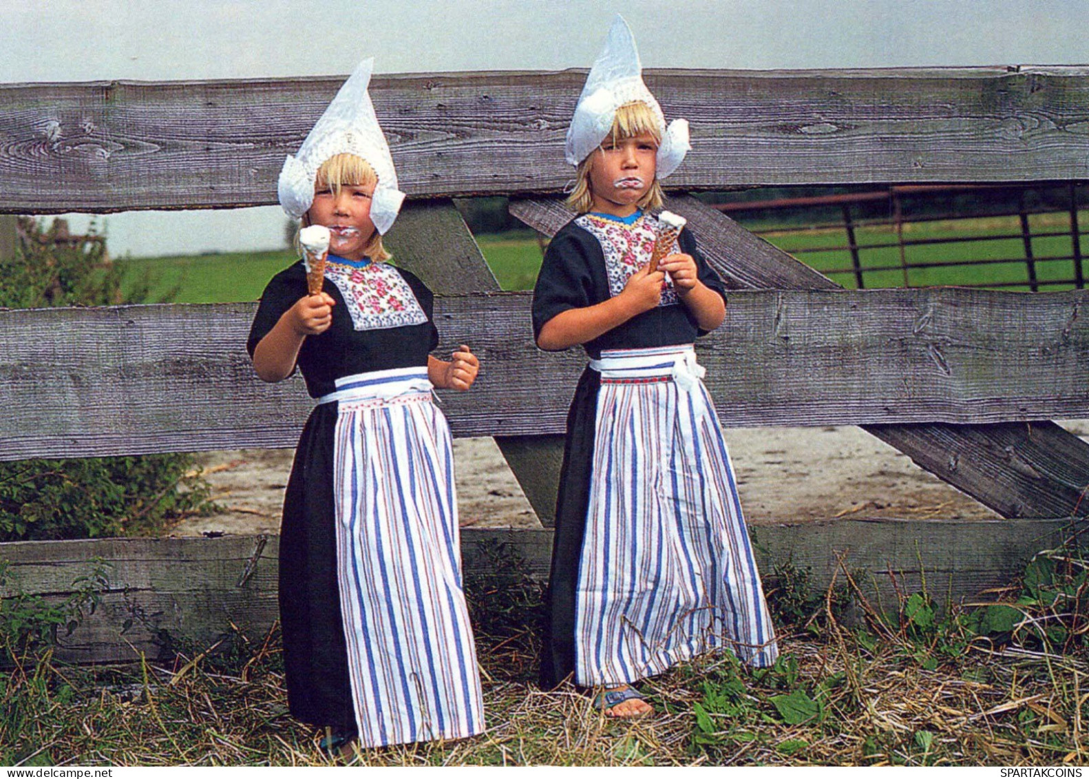 ENFANTS Portrait Vintage Carte Postale CPSM #PBU892.FR - Portraits