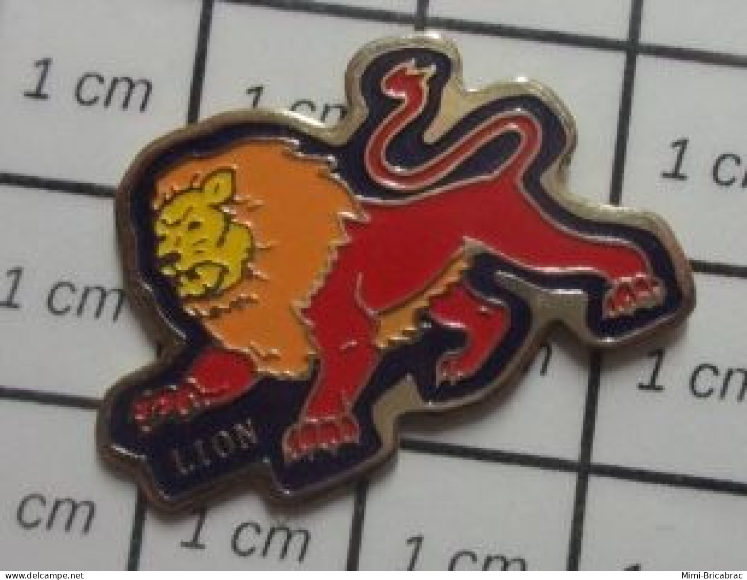 1818c Pin's Pins / Rare & Belle Qualité !!!  ANIMAUX / LION SIGNE ZODIAQUE ASTROLOGIE - Tiere