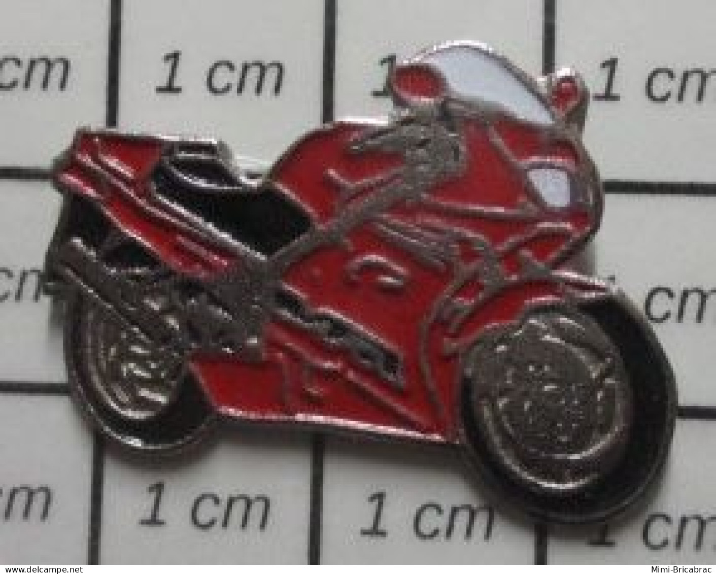 1818c Pin's Pins / Beau Et Rare / MOTOS / GROSSE MOTO SPORTIVE ROUGE A IDENTIFIER - Motorbikes