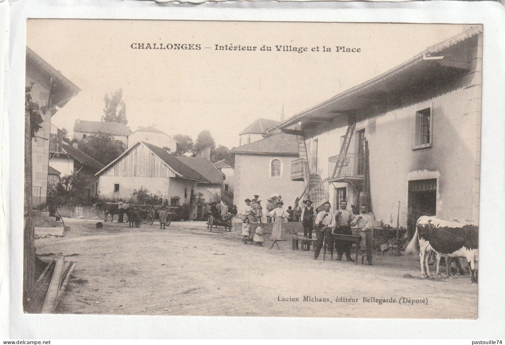 CPA :  14 X 9  -  CHALLONGES - Intérieur Du Village Et La Place - Andere & Zonder Classificatie