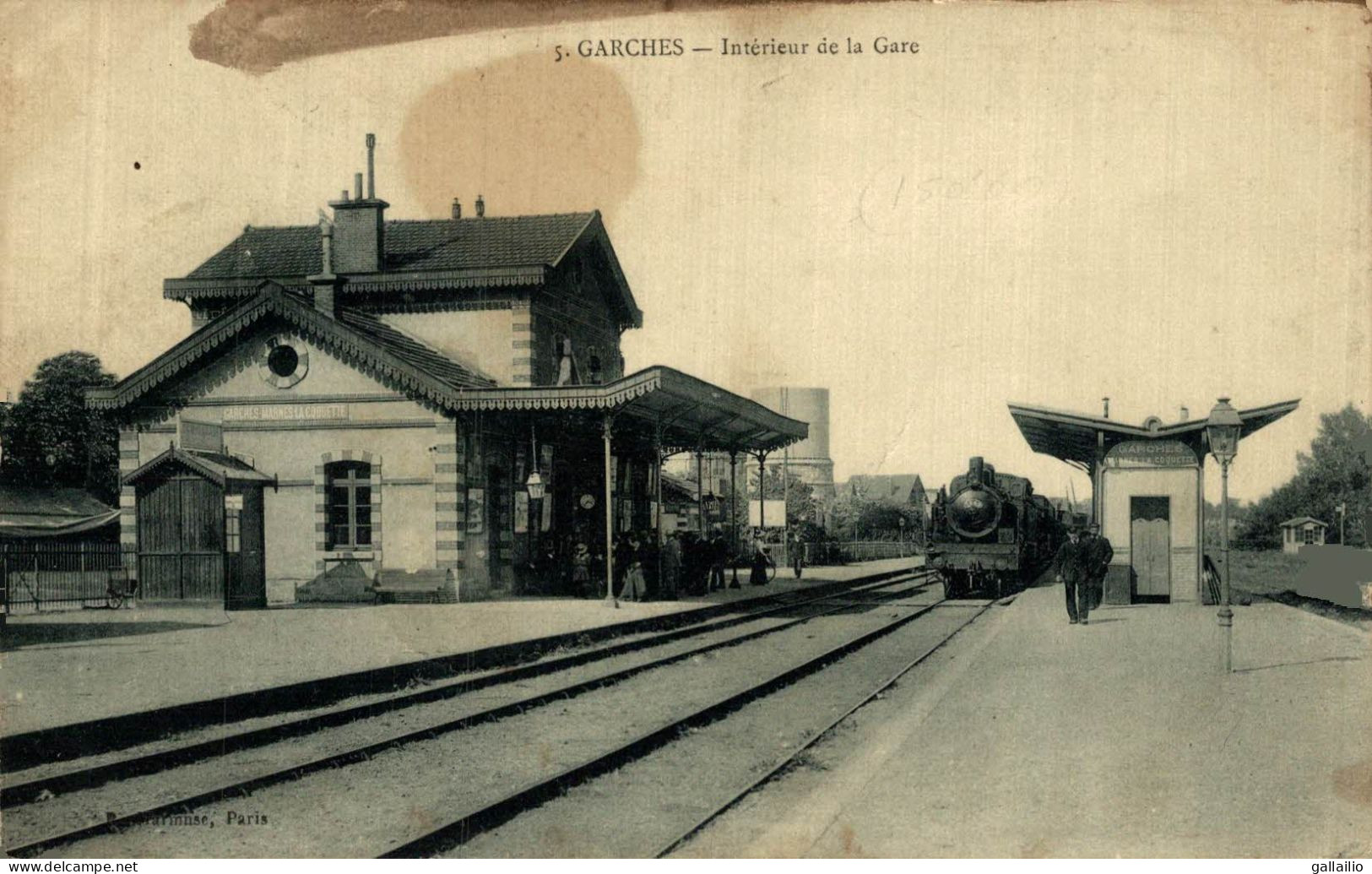 GARCHES INTERIEUR DE LA GARE - Garches