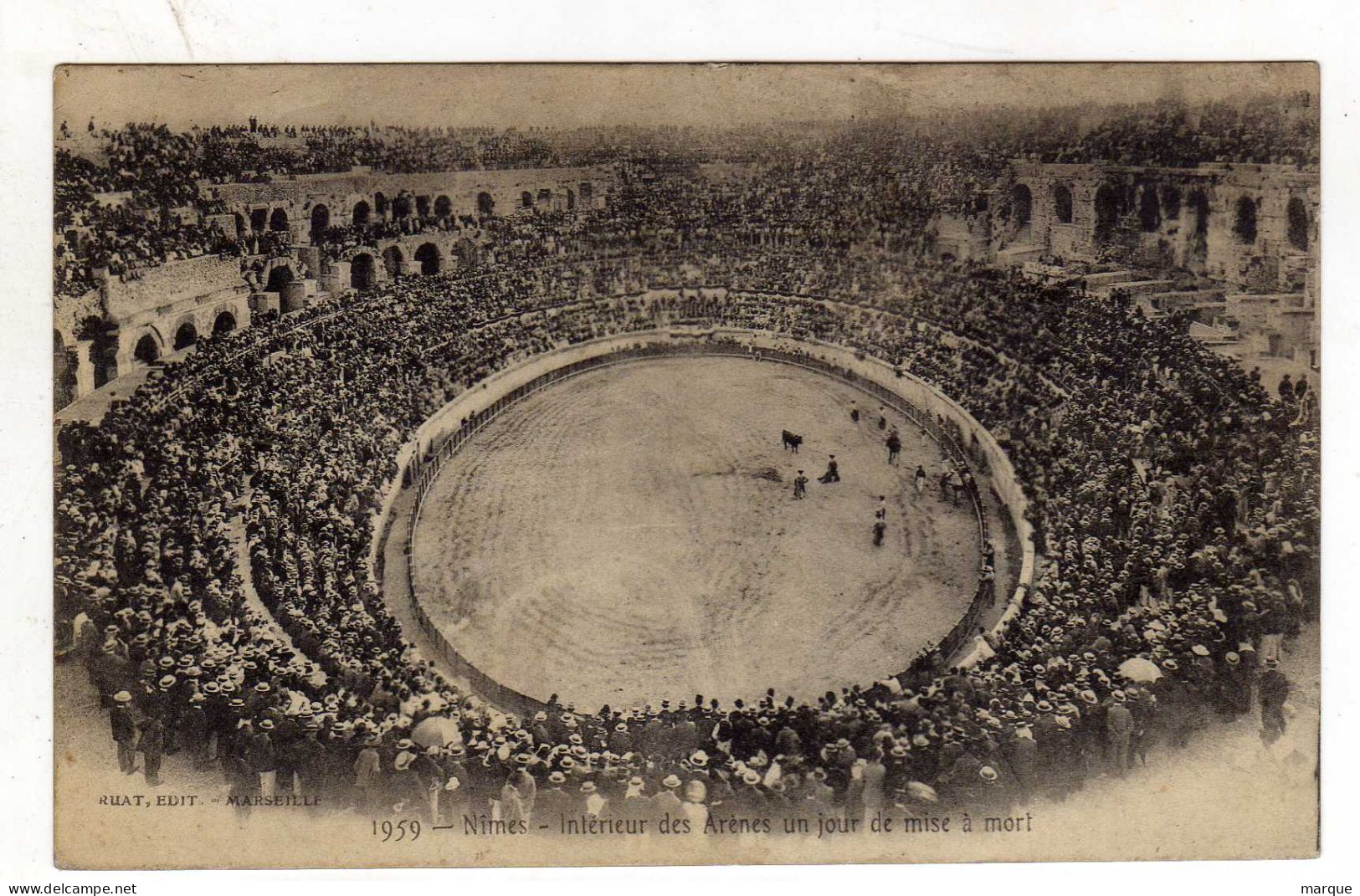 Cpa N° 1959 NIMES Intérieur Des Arènes Un Jour De Mise à Mort - Nîmes